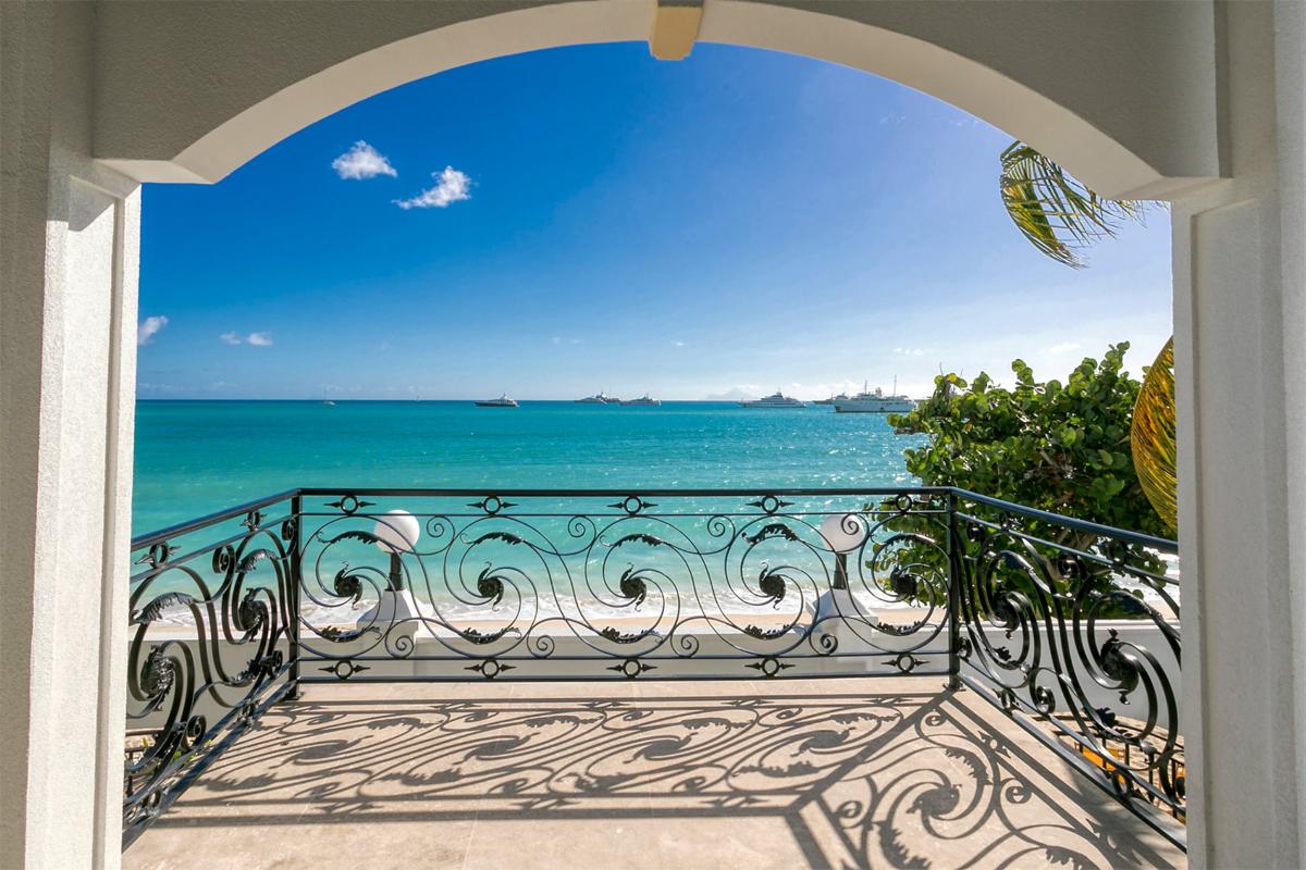 Villa rental St Martin - Balcony 1